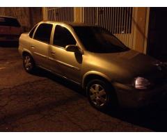 Vendo Corsa Sedan Milenium 1.0 2001 - Bom estado